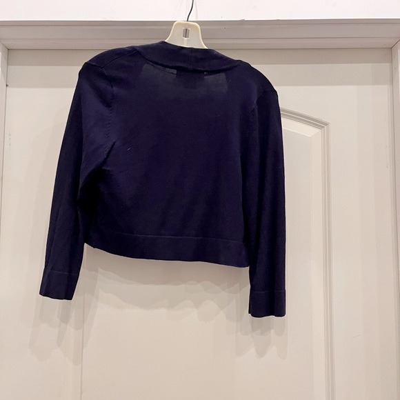 Shrug style sweater - Picture 2 of 2